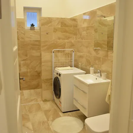Elegant Apartman Eger Exterior photo